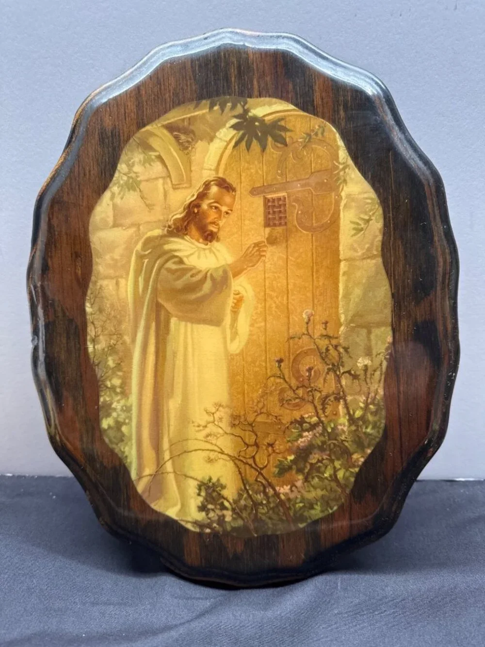 Warner Sallman Christ At Hearts Door Framed Print Scalloped Lacquered Wood Wall